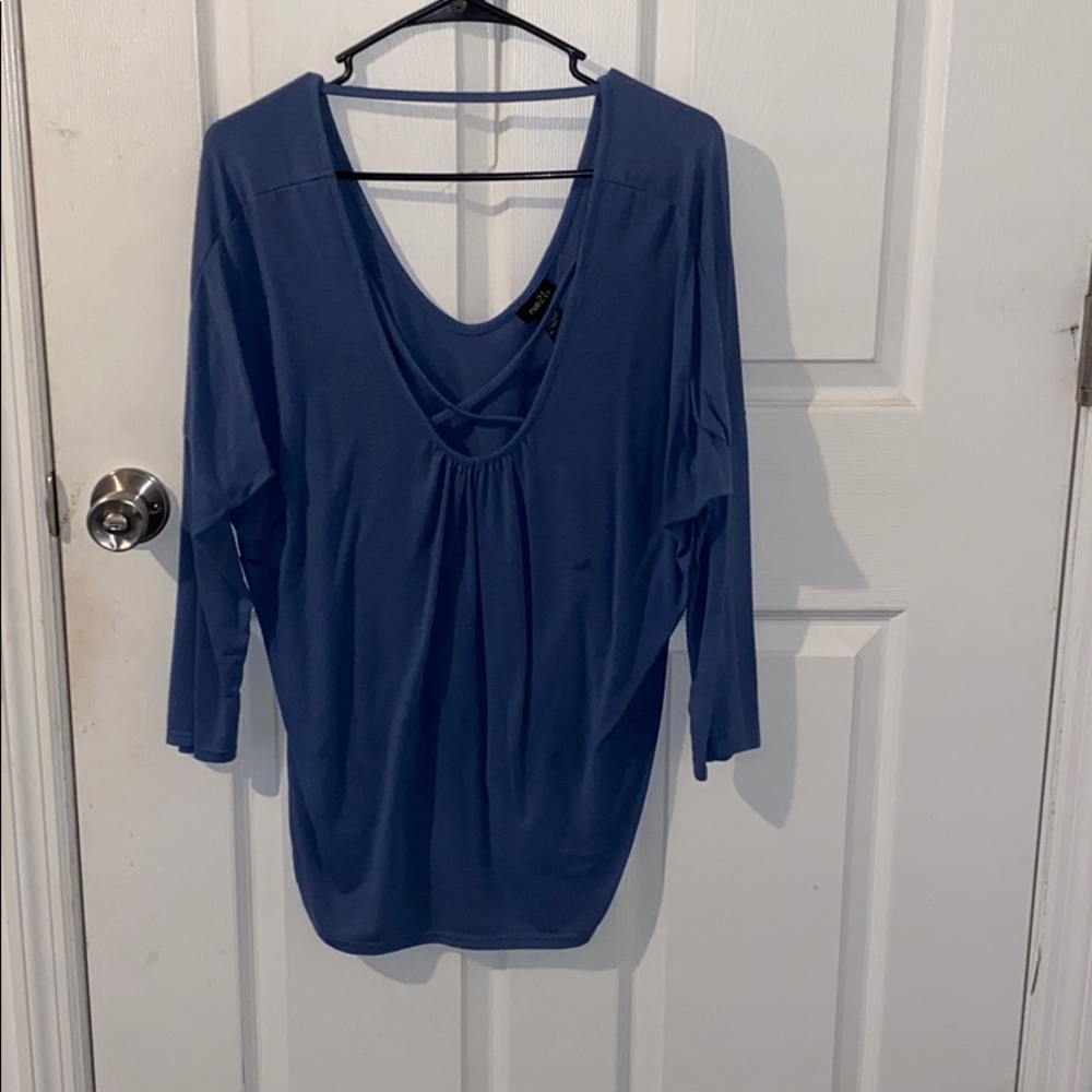 Quarter sleeved shirt